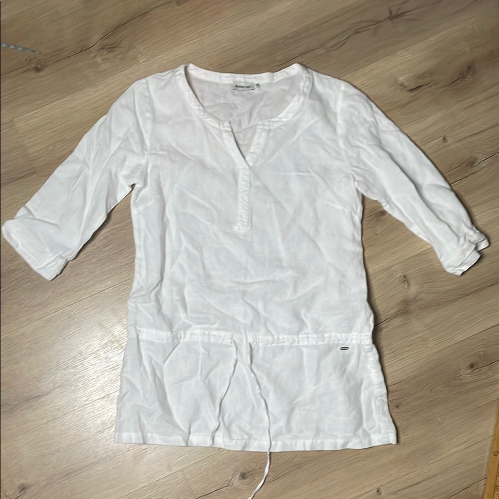 Armor‎ Lux White Linen Blouse. Excellent Used Condition. Size 40 (Medium).